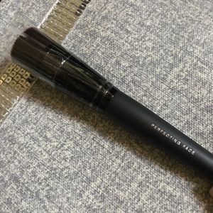 BareMinerals Perfecting Foundation Brush